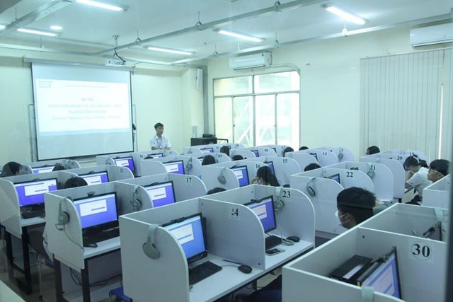 Bộ GD&ĐT hoàn thiện, trình đề án thi tốt nghiệp THPT trên máy tính - Ảnh 1.
