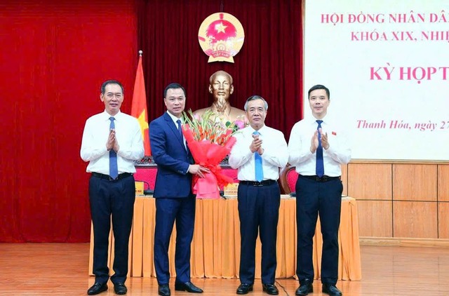 Thiếu tướng Tô Anh Dũng được bầu làm Chủ tịch UBND tỉnh Thanh Hóa- Ảnh 2.