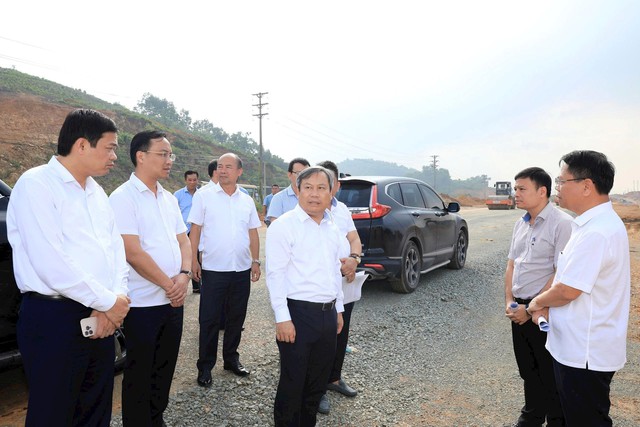 Chủ tịch H&agrave; Nội: Kh&ocirc;ng lấy l&yacute; do thời tiết để l&agrave;m nguy&ecirc;n nh&acirc;n k&eacute;o d&agrave;i tiến độ- Ảnh 3.
