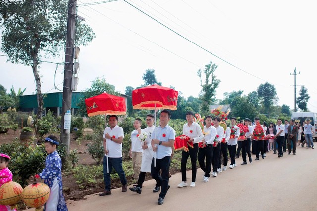 Những phong tục mới - Ảnh 1.