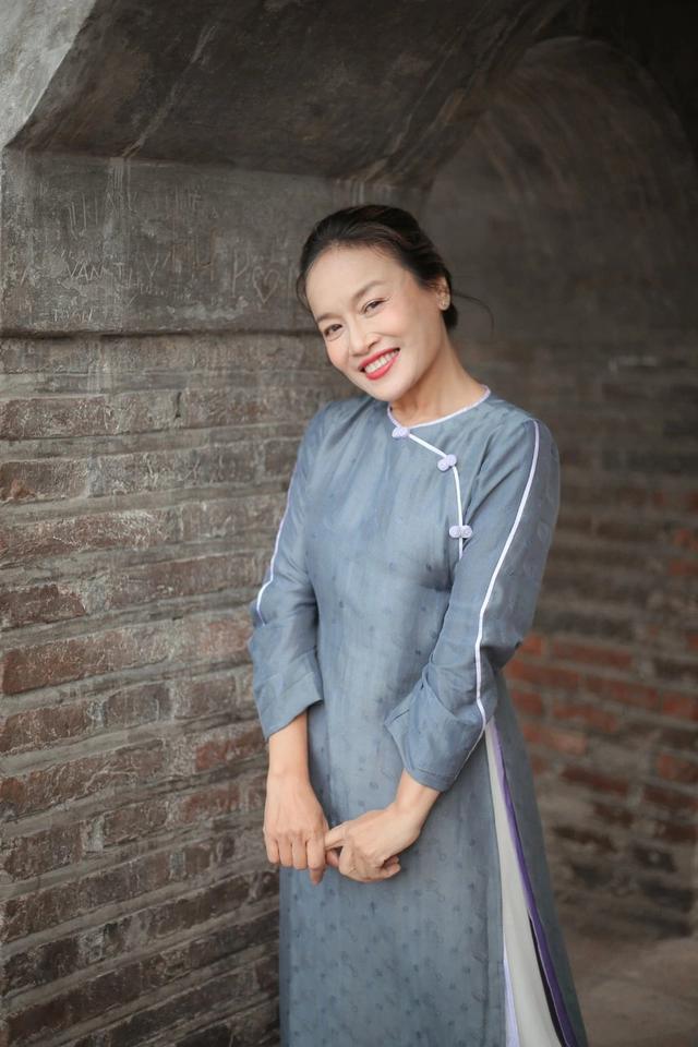 Cuộc sống điền viên bên khu vườn hàng nghìn m² xanh mát của diễn viên Tú Oanh - Ảnh 1.