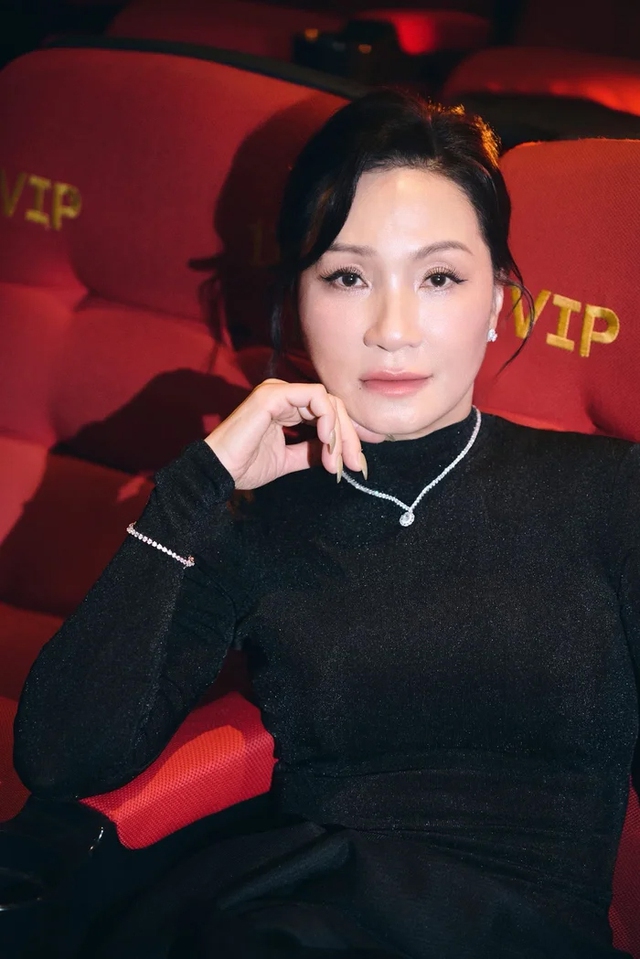 Nam đạo diễn trăm tỷ kiên nhẫn chờ đợi Hồng Đào suốt 3 năm - Ảnh 4.