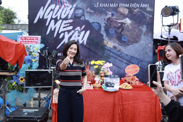 Nam đạo diễn trăm tỷ kiên nhẫn chờ đợi Hồng Đào suốt 3 năm - Ảnh 3.