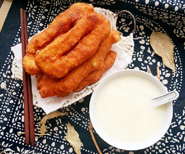 Người đàn ông 30 tuổi tử vong sau khi nôn ói, bác sĩ cảnh báo "chớ ăn 2 món này" - Ảnh 2.
