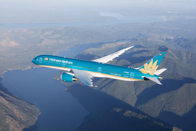 Vietnam Airlines tiếp tục duy trì đà tăng trưởng 6 tháng đầu năm, củng cố đà phục hồi - Ảnh 2.