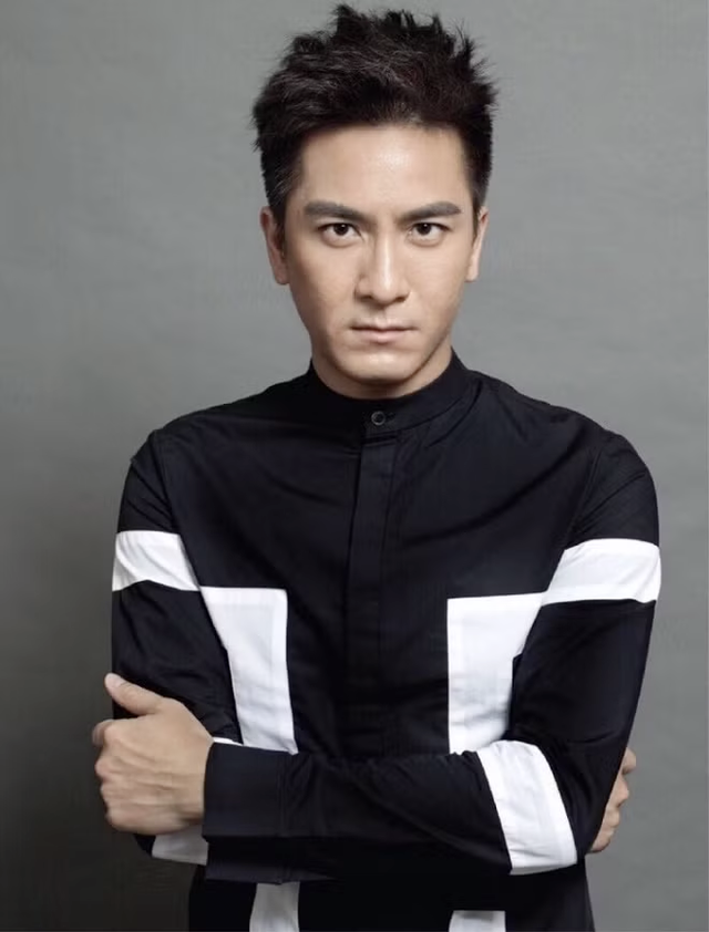 "Trai ngoan showbiz", hôn nhân viên mãn sau cú sốc bị phản bội - Ảnh 1.