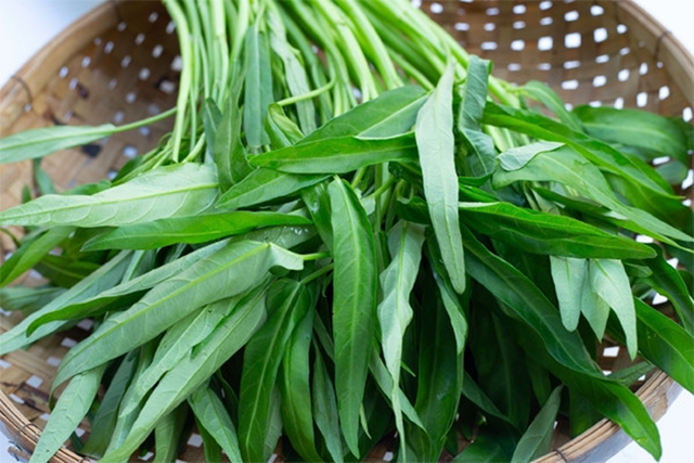 Điều gì xảy ra với cơ thể nếu bạn ăn rau muống mỗi ngày? - Ảnh 1.