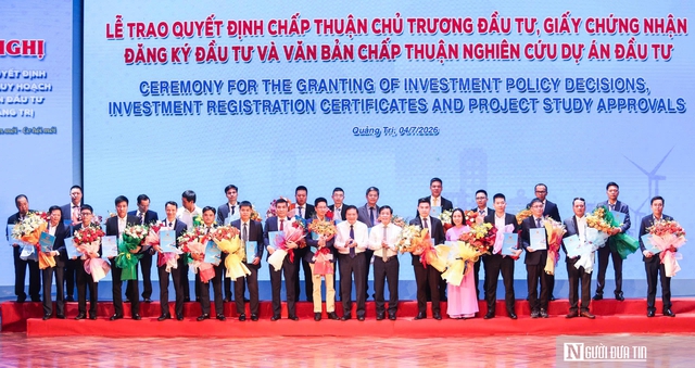 B&iacute; thư Tỉnh ủy Quảng Trị: Kh&ocirc;ng để tiềm năng chỉ dừng lại ở tiềm năng, mở kh&ocirc;ng gian ph&aacute;t triển mới- Ảnh 5.