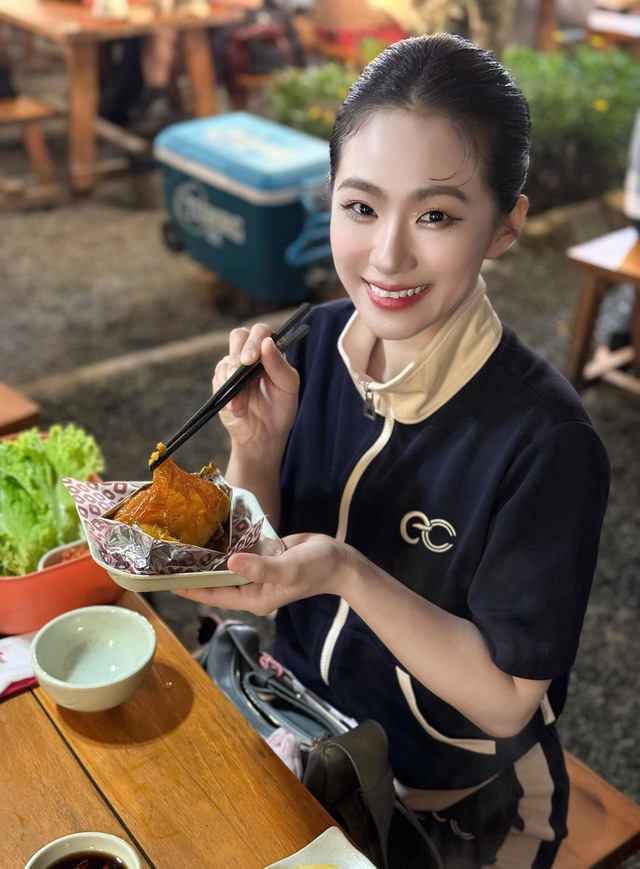 Nhan sắc lão hóa ngược của nữ ca sĩ Việt ở tuổi 42 khiến nhiều người trầm trồ - Ảnh 1.