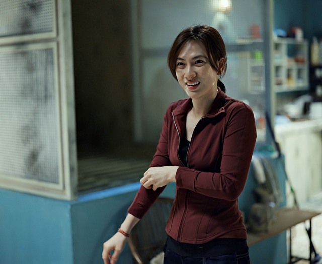 "Ngọc nữ trăm tỷ" gây mê mẩn với góc nghiêng thần thánh - Ảnh 4.