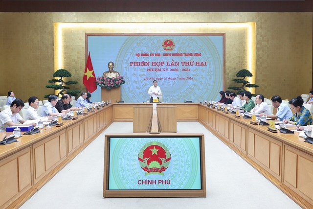 Kịp thời khen thưởng nơi xử lý được những điểm nóng từ sớm, từ xa - Ảnh 2.