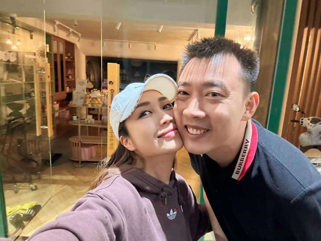 Nghệ sĩ Ốc Thanh Vân cùng 3 con trở lại Úc - Ảnh 3.