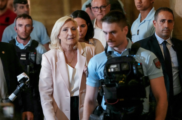 Bước đi tiếp theo của chính trị gia cực hữu Marine Le Pen sau phán quyết của tòa phúc thẩm - Ảnh 1.