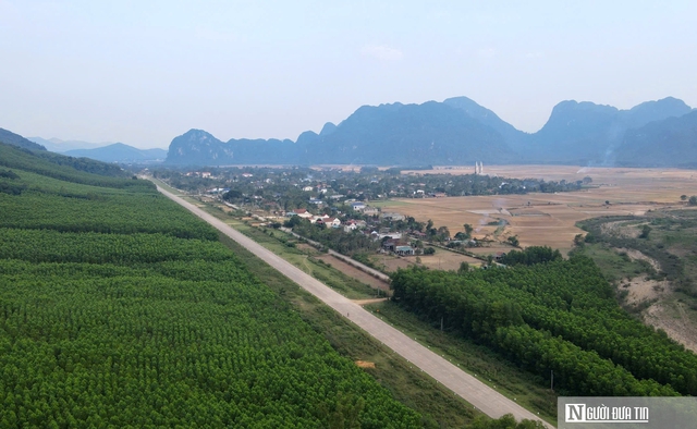 Sân bay dã chiến xây dựng bí mật trên dãy Trường Sơn và trận đánh chớp nhoáng 17 phút- Ảnh 1.