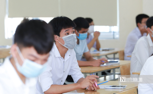 Nhiều trường đại học công bố điểm sàn năm 2026, từ 15 đến 25 điểm - Ảnh 1.