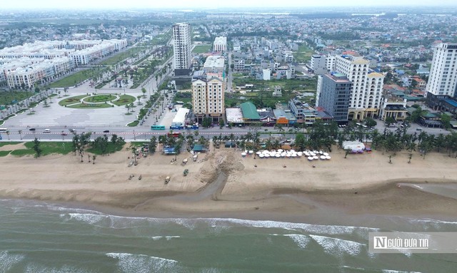 Nước màu đen chảy ra biển Sầm Sơn khi du khách đang tắm: Nguyên nhân và hướng khắc phục- Ảnh 5.