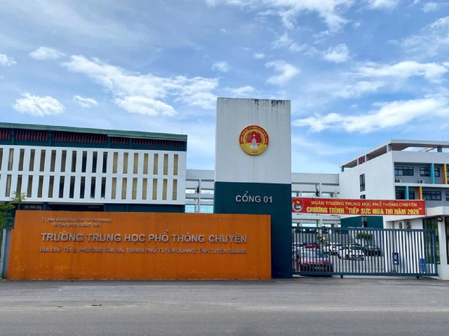Bộ GD&ĐT lên tiếng về đề xuất thi lại môn Toán tại Tuyên Quang - Ảnh 1.