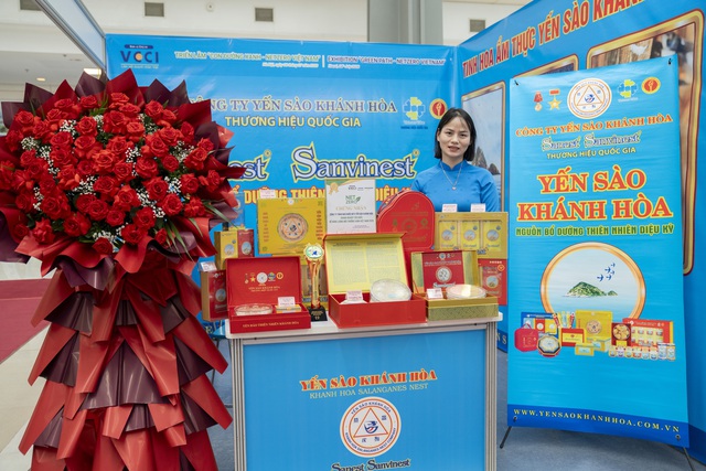 Yến sào Khánh Hòa được vinh danh là doanh nghiệp tiêu biểu về năng lượng môi trường xanh Việt Nam- Ảnh 1.