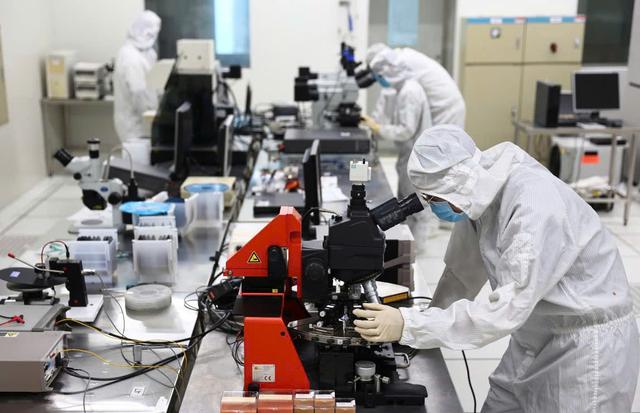 Cắt giảm hàng chục điều kiện kinh doanh về viễn thông, giao dịch điện tử, tần số vô tuyến điện- Ảnh 2.