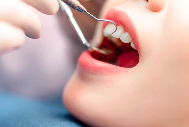 Có 2 dấu hiệu này, người đàn ông 60 tuổi sốc khi phát hiện mắc cùng lúc 2 loại ung thư - Ảnh 2.