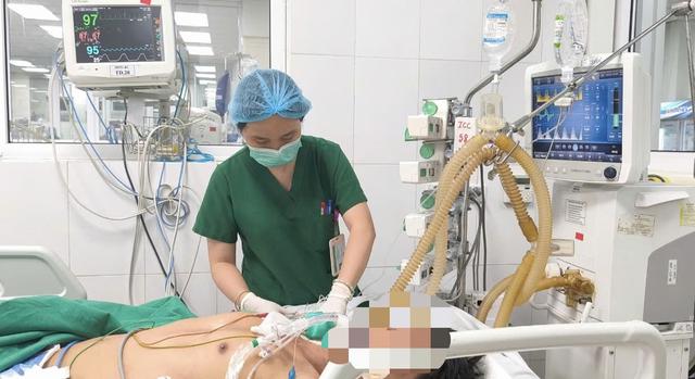 Chủ quan với vết xước nhỏ, người đàn ông phải cắt cụt nhiều ngón chân - Ảnh 2.