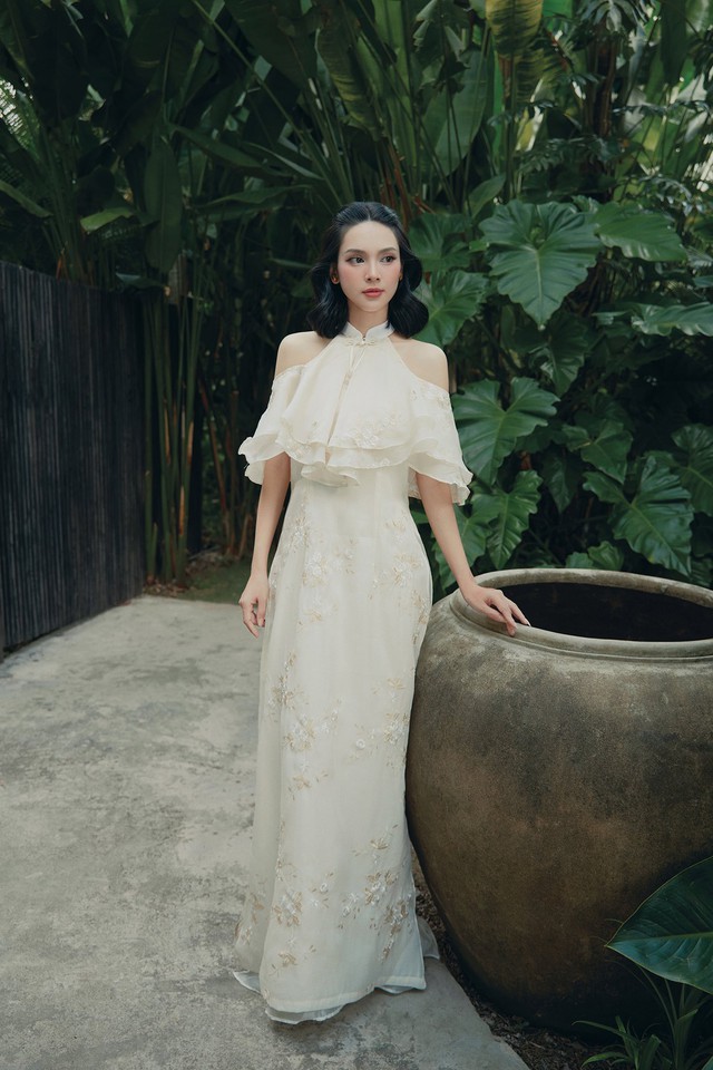 Cuộc sống l&agrave;m d&acirc;u miền T&acirc;y trong biệt phủ của mỹ nh&acirc;n showbiz, cưới kh&ocirc;ng cần s&iacute;nh lễ - Ảnh 1.