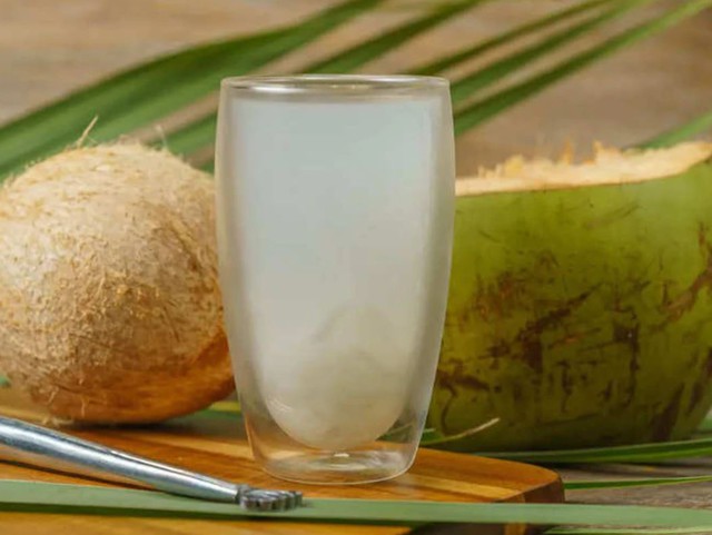 Thường xuyên uống nước dừa, chức năng thận thay đổi thế nào? - Ảnh 1.