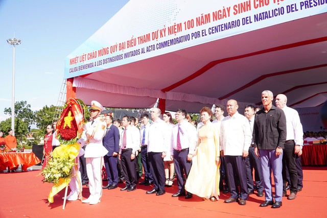 Kỷ niệm 100 năm ngày sinh Chủ tịch Fidel Castro tại đất lửa Quảng Trị- Ảnh 2.