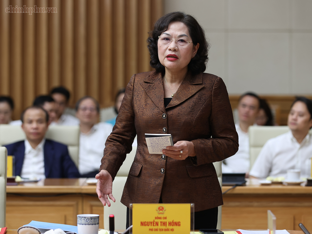 Thủ tướng yêu cầu các ngân hàng giảm thực chất lãi suất cho vay - Ảnh 2.
