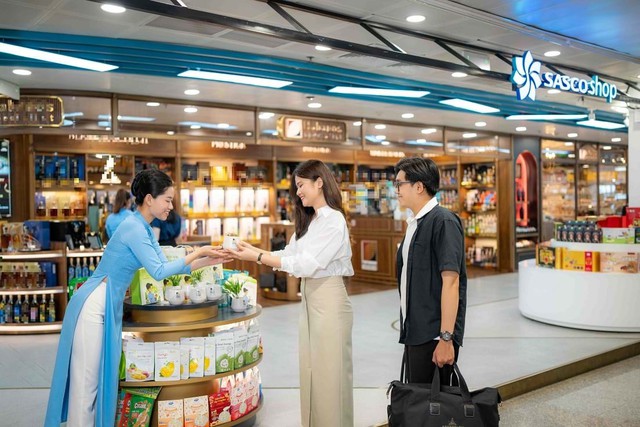 Sự thật đằng sau con số 76 triệu lượt khách: Ai đang thực sự "hốt bạc" ở các sân bay Việt Nam? - Ảnh 1.