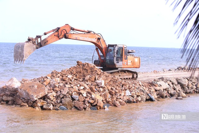 Dự án kè biển Hải Tiến 380 tỷ đồng chạy đua tiến độ trước mùa mưa bão- Ảnh 2.