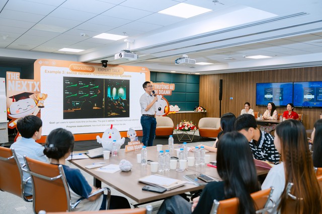 Chung kết Đấu trường AI Kinh doanh - The NextX: Các founder từ 15-18 tuổi bảo vệ ý tưởng kinh doanh trước hội đồng chuyên gia quốc tế - Ảnh 3.