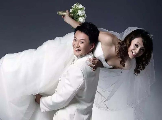 Cuộc sống ở tuổi 52 g&acirc;y bất ngờ của nữ diễn vi&ecirc;n từng phải cắt dạ d&agrave;y v&igrave; ung thư  - Ảnh 4.