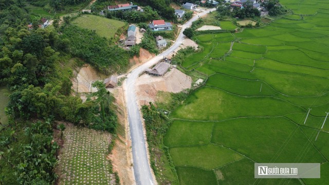 Niềm vui của người dân vùng cao khi lần đầu có đường, cầu xóa cảnh cô lập- Ảnh 8.