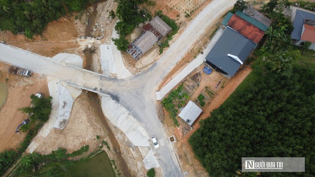 Niềm vui của người dân vùng cao khi lần đầu có đường, cầu xóa cảnh cô lập- Ảnh 5.