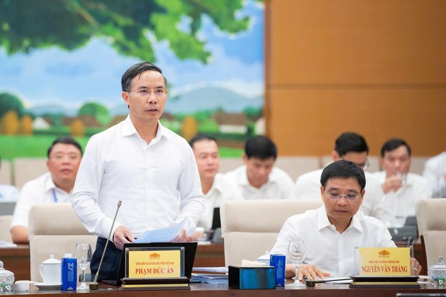 Ho&agrave;n thiện ph&aacute;p luật về chứng kho&aacute;n, tr&aacute;i phiếu doanh nghiệp, giảm g&aacute;nh nặng cho vốn t&iacute;n dụng- Ảnh 2.