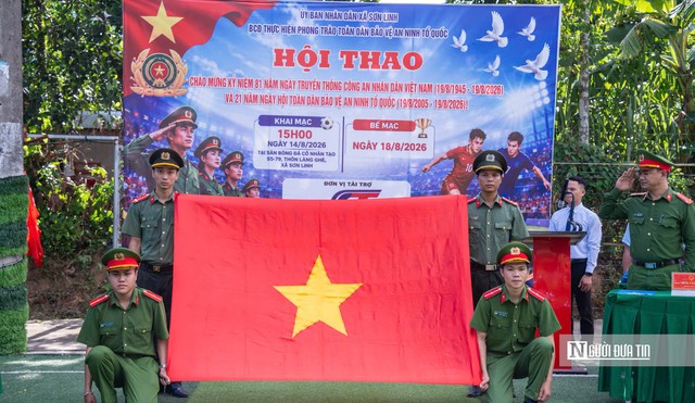 Đời sống v&agrave; Ph&aacute;p luật chung tay "tiếp sức" cho h&agrave;ng chục hộ kh&oacute; khăn ở Quảng Ng&atilde;i- Ảnh 5.