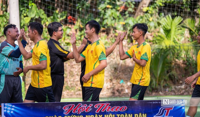Đời sống v&agrave; Ph&aacute;p luật chung tay "tiếp sức" cho h&agrave;ng chục hộ kh&oacute; khăn ở Quảng Ng&atilde;i- Ảnh 7.