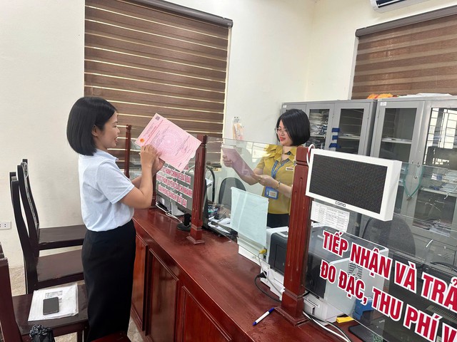Thanh Hóa: Tiên phong thí điểm cấp sổ đỏ thông qua mã định danh trên VNeID- Ảnh 4.