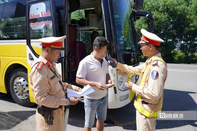 Trưởng phòng CSGT Quảng Ngãi: Xây dựng hình ảnh cán bộ, chiến sĩ trách nhiệm, gần gũi với nhân dân- Ảnh 2.