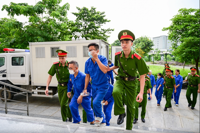 Hôm nay xét xử cựu Thứ trưởng Nguyễn Bá Hoan nhận hối lộ 30 tỷ đồng - Ảnh 2.