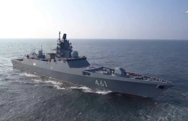 Khinh hạm Nga xuất hiện ở Biển Baltic trong bối cảnh căng thẳng vì “hạm đội bóng tối”- Ảnh 1.