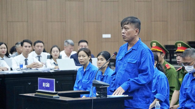 Cựu Thứ trưởng khai cấp dưới hối lộ chiếc 2 đồng hồ cũ - Ảnh 1.