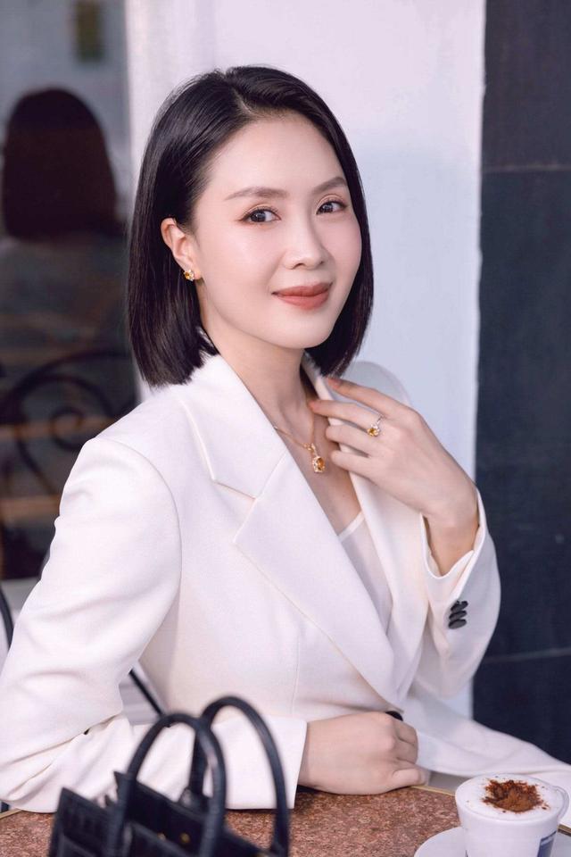 Cuộc sống kín tiếng bậc nhất của nữ diễn viên VTV, nhan sắc tuổi 43 khiến nhiều người ngưỡng mộ - Ảnh 1.