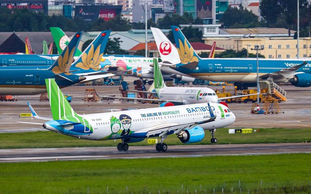 Sau l&agrave;m việc, Bộ C&ocirc;ng Thương khuyến c&aacute;o khẩn h&agrave;nh kh&aacute;ch bị Bamboo Airways hủy chuyến - Ảnh 1.