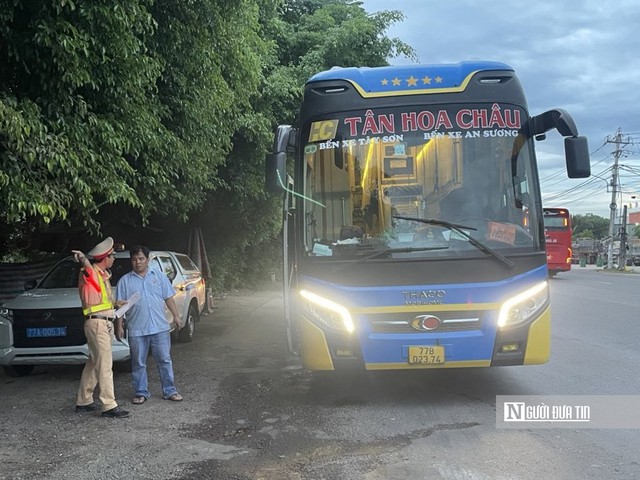 Thủ tướng y&ecirc;u cầu xử l&yacute; dứt điểm &ldquo;bến c&oacute;c&rdquo;, xe hợp đồng tr&aacute; h&igrave;nh- Ảnh 1.