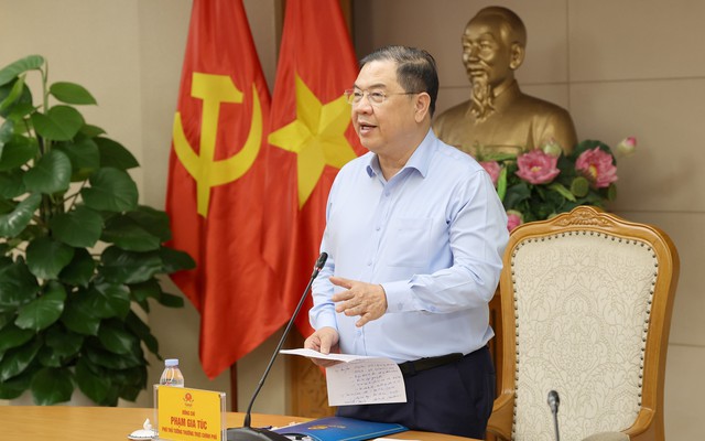 Phó Thủ tướng chỉ đạo thúc đẩy xuất khẩu trước tình hình nhập siêu 20,3 tỷ USD - Ảnh 1.