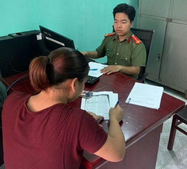Người phụ nữ sinh năm 2000 bị phạt 12,5 triệu đồng vì bình luận thông tin sai sự thật - Ảnh 1.
