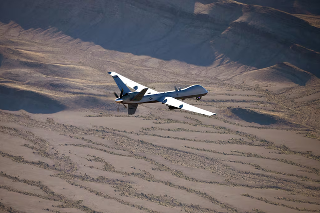 Mỹ mất chiếc drone MQ-9 Reaper đắt đỏ ở Trung Đông vì thứ không ngờ - Ảnh 1.