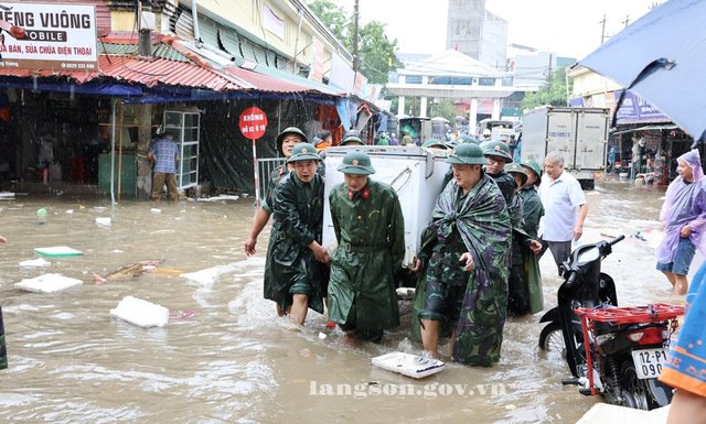 Lạng Sơn: Một người chết, hàng nghìn ngôi nhà bị ảnh hưởng do bão số 4- Ảnh 2.